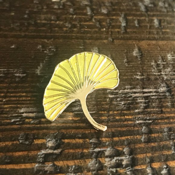 Gingko Leaf Gold on Gold Pin Brooch NEW! 1114 - Picture 1 of 5
